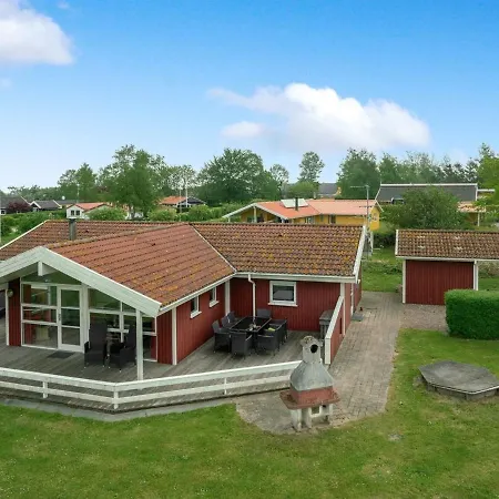 Holiday home Folke - 250m From The Sea In Se Jutland By Interhome